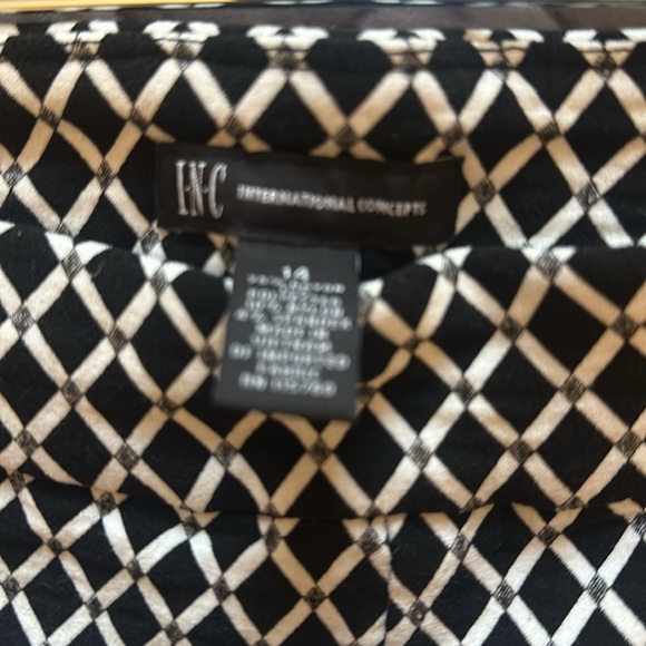 INC black-and-white print short - Picture 2 of 5